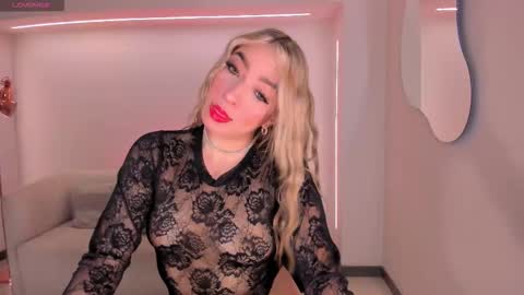 Snapshot of lizzcooper_ chatting on September 9, 2025, 3:28 am Lizz online show from September 9, 2025, 3:28 am