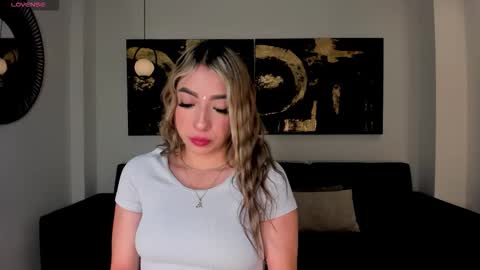 Snapshot of lizzcooper_ chatting on November 8, 2025, 7:34 pm Lizz online show from November 8, 2025, 7:34 pm