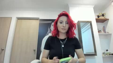 Snapshot of lizzdoux chatting on October 4, 2025, 2:20 am lizzdoux online show from October 4, 2025, 2:20 am
