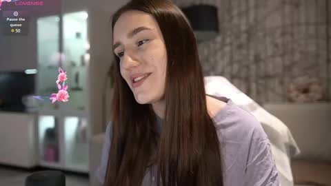 Snapshot of lizzi_fox chatting on December 6, 2024, 2:57 am Lizi-Fox online show from December 6, 2024, 2:57 am