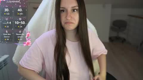 Snapshot of lizzi_fox chatting on September 19, 2025, 8:49 am Lizi-Fox online show from September 19, 2025, 8:49 am