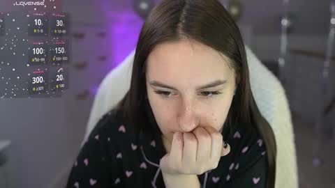 Snapshot of lizzi_fox chatting on December 18, 2025, 9:26 am Lizi-Fox online show from December 18, 2025, 9:26 am