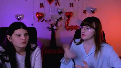 Snapshot of lizzie_boom chatting on February 13, 2026, 8:27 pm lizzie_boom online show from February 13, 2026, 8:27 pm