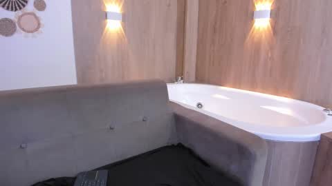 Snapshot of lizzie_williamss chatting on March 13, 2026, 3:13 am lizzie_williamss online show from March 13, 2026, 3:13 am