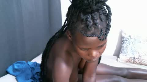 Snapshot of lizzy_25 chatting on May 11, 2026, 4:04 pm Lizzy online show from May 11, 2026, 4:04 pm