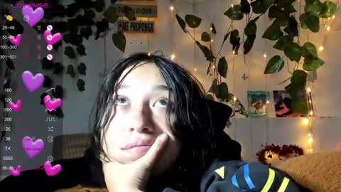Snapshot of lizzy_kawuaii chatting on February 21, 2025, 1:00 am lizzy online show from February 21, 2025, 1:00 am