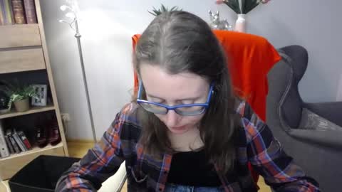 Lizzy online show from March 23, 2026, 5:22 am