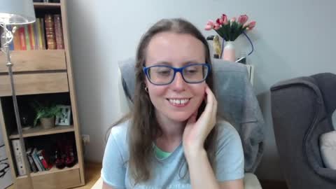 Lizzy online show from May 25, 2026, 4:29 am