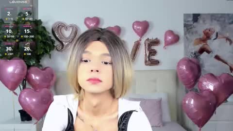 lizzydelrey online show from February 13, 2026, 5:53 pm