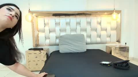 LIZZY RAVEN online show from July 17, 2026, 11:28 am