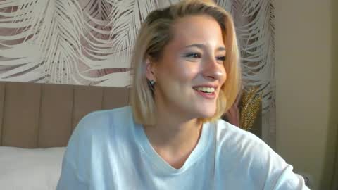 lizzysin online show from April 17, 2026, 1:52 am