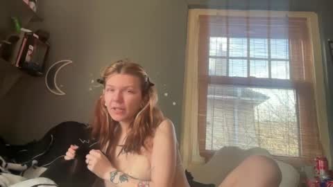 Snapshot of lizzyylovesick chatting on January 25, 2025, 2:03 pm lizzybunny online show from January 25, 2025, 2:03 pm