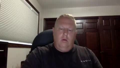 lkn4fun32 online show from May 25, 2026, 6:58 pm