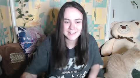 Snapshot of llevella chatting on December 21, 2025, 5:53 pm Sevy online show from December 21, 2025, 5:53 pm