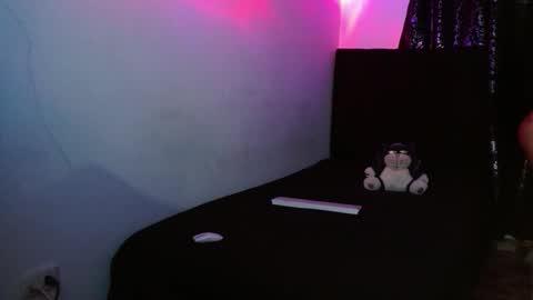 Snapshot of lliamm_2 chatting on November 23, 2025, 6:57 am lliamm 2 online show from November 23, 2025, 6:57 am