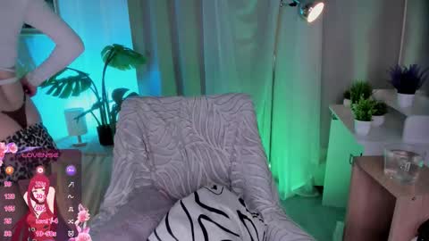 Arina online show from September 14, 2025, 7:07 am