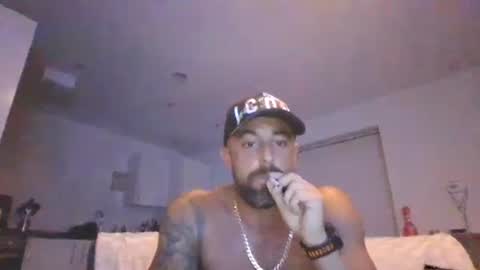 Leon online show from September 9, 2025, 9:25 pm