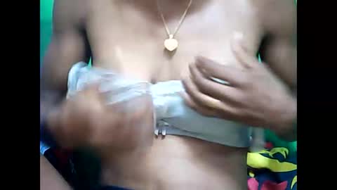 llouisse online show from April 15, 2026, 1:45 am