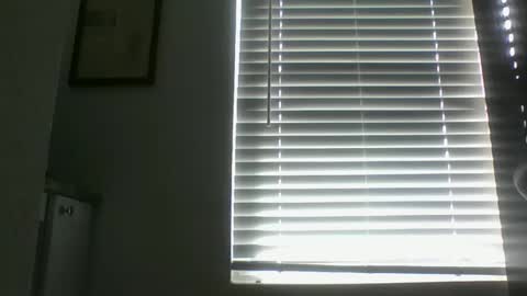 Snapshot of llzonall chatting on November 6, 2025, 3:24 pm DC online show from November 6, 2025, 3:24 pm