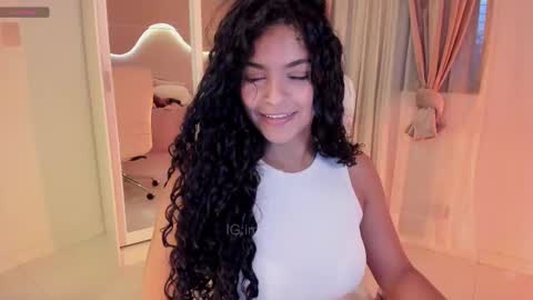 Snapshot of lm_kloeeh chatting on March 8, 2025, 11:18 pm Kloe see you 28-11 to celebrate my birthday online show from March 8, 2025, 11:18 pm