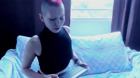 Lynx Mist online show from March 22, 2026, 6:11 pm