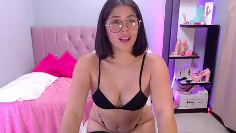 Snapshot of loaluxury chatting on March 11, 2025, 8:20 pm Pamela online show from March 11, 2025, 8:20 pm