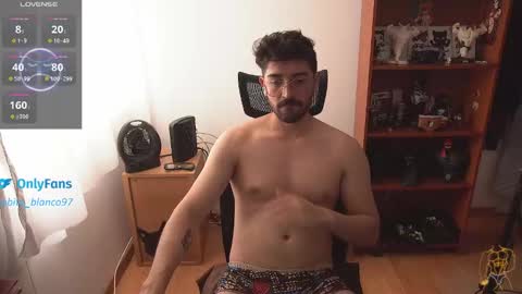 Snapshot of lobito_blanco97 chatting on February 6, 2026, 5:16 pm Lobito blanco Thefckingwolf main account online show from February 6, 2026, 5:16 pm