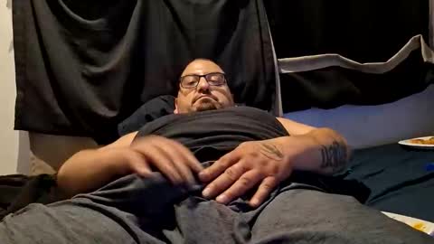 Snapshot of locolouie chatting on October 20, 2025, 8:37 am SeekingWaifu online show from October 20, 2025, 8:37 am