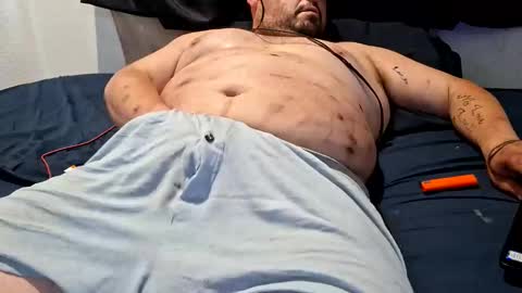 Snapshot of locolouie chatting on October 26, 2025, 5:19 pm SeekingWaifu online show from October 26, 2025, 5:19 pm