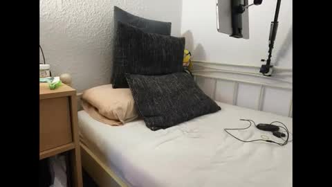 Snapshot of loenne3 chatting on November 21, 2025, 11:03 pm loenne3 online show from November 21, 2025, 11:03 pm