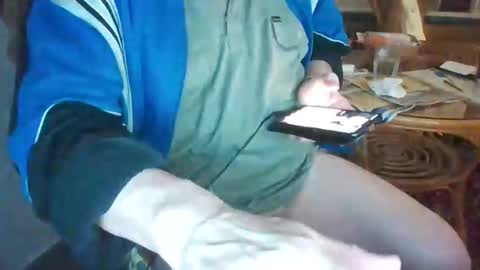 loewe39238 online show from February 11, 2025, 8:20 pm