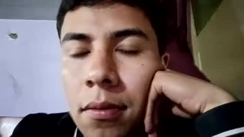 Snapshot of lof_ly08 chatting on March 5, 2025, 12:05 am lof_ly08 online show from March 5, 2025, 12:05 am