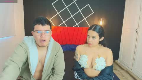 Snapshot of logan_chloe chatting on November 22, 2025, 11:42 am Logan and Chloe online show from November 22, 2025, 11:42 am