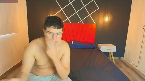 Snapshot of logan_chloe chatting on November 24, 2025, 11:54 am Logan and Chloe online show from November 24, 2025, 11:54 am