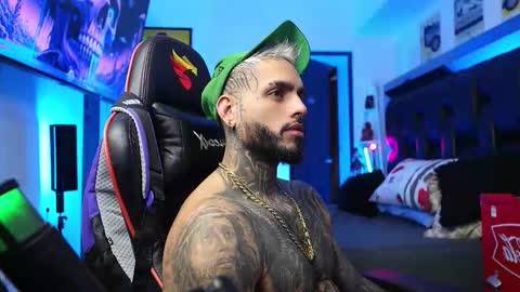 logan_hugh8 online show from February 8, 2026, 6:00 pm