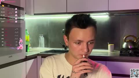 Snapshot of logan_mett chatting on October 7, 2025, 11:02 pm Logan online show from October 7, 2025, 11:02 pm