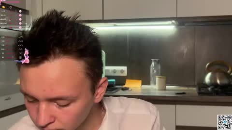 Snapshot of logan_mett chatting on October 13, 2025, 3:17 am Logan online show from October 13, 2025, 3:17 am