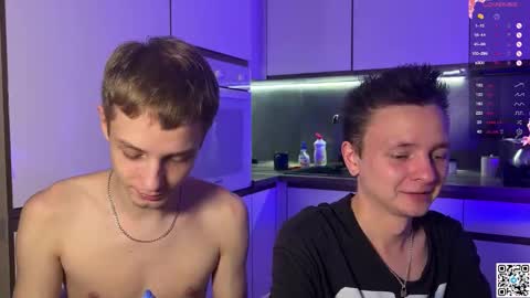 Snapshot of logan_mett chatting on October 18, 2025, 10:10 pm Logan online show from October 18, 2025, 10:10 pm