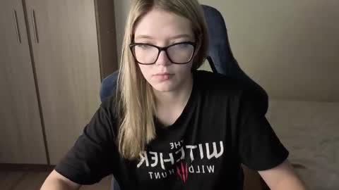 Logan and Katana online show from December 5, 2025, 4:03 pm