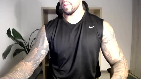 Snapshot of loganhod chatting on May 19, 2026, 2:40 am Logan Wolfp online show from May 19, 2026, 2:40 am