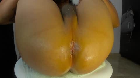 Snapshot of loganhot22 chatting on December 31, 2024, 1:41 pm Logan online show from December 31, 2024, 1:41 pm