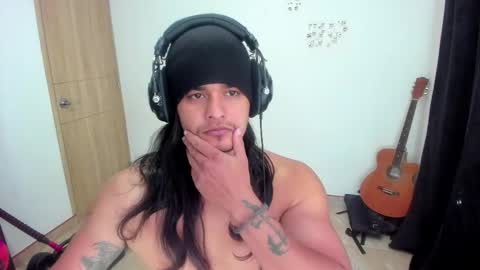 Snapshot of loganhot22 chatting on February 10, 2026, 7:01 am Logan online show from February 10, 2026, 7:01 am