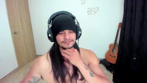 Snapshot of loganhot22 chatting on February 25, 2026, 2:21 am Logan online show from February 25, 2026, 2:21 am