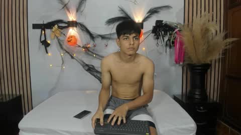 loganjhonson online show from October 21, 2025, 2:45 am