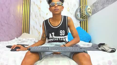 Snapshot of loganjhonson18 chatting on May 16, 2026, 2:05 pm loganjhonson18 online show from May 16, 2026, 2:05 pm