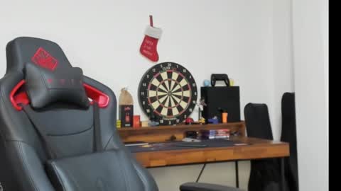 Snapshot of logannick chatting on January 27, 2025, 10:06 am Logan online show from January 27, 2025, 10:06 am