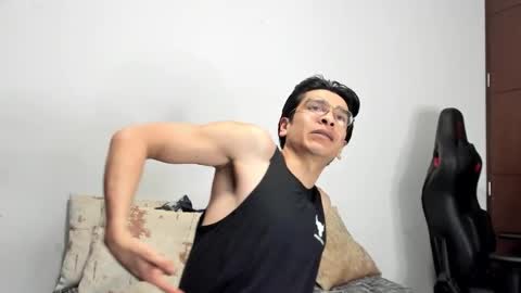 Snapshot of logannick chatting on November 26, 2025, 8:37 am Logan online show from November 26, 2025, 8:37 am