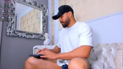 U can call me Logan online show from November 19, 2025, 2:11 am