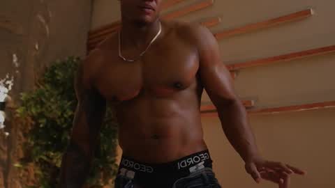 Snapshot of loganvarela chatting on October 26, 2025, 1:33 am loganvarela online show from October 26, 2025, 1:33 am
