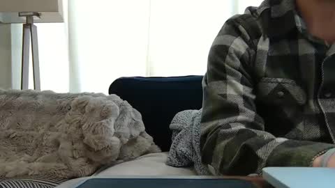 Logan Von Piet online show from December 13, 2024, 5:54 pm